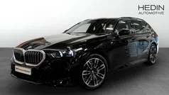 Svart (grey) Begagnad 2025 BMW 530e M Sport Kombi | 608 700 kr (Superpris)