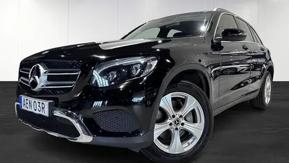 Svart Begagnad 2019 Mercedes GLC220 SUV | 279 900 kr (Bra pris)