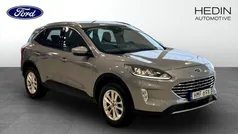 Grå (grey) Begagnad 2022 Ford Kuga Titanium SUV | 244 900 kr (Marknadspris)