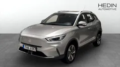 Grå (grey) Begagnad 2022 MG ZS Luxury Sedan | 244 900 kr (Bra pris)