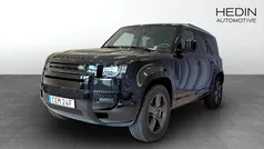 Svart (black) Ny 2025 Land Rover Defender SE Dynamic SUV | 1 225 000 kr (Marknadspris)