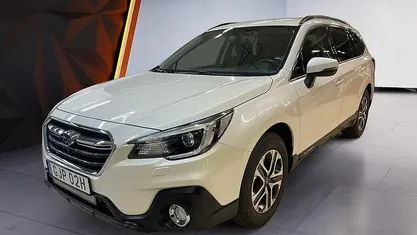 Vit Begagnad 2020 Subaru Outback Active Kombi | 259 900 kr (Superpris)