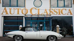 Mörkröd Begagnad 1969 Jaguar E-Type Cab | 925 000 kr