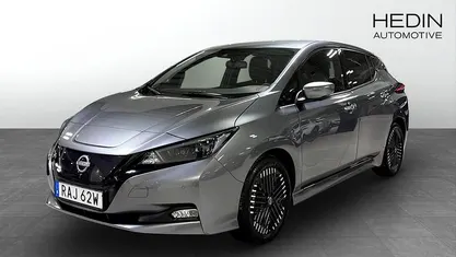Begagnad Nissan Leaf N-Connecta 110 kW (150 HK) 2023 Halvkombi