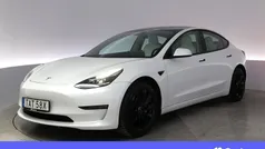 Vit Begagnad 2021 Tesla Model 3 Long Range Sedan | 329 900 kr (Marknadspris)