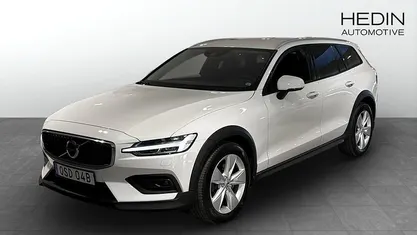 Begagnad Volvo V60 CC SE 197 HK (144 kW) 2021 Vit Kombi