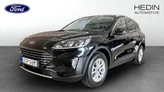 Svart (black) Begagnad 2022 Ford Kuga Titanium SUV | 259 900 kr (Marknadspris)