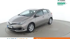 Brun Begagnad 2015 Toyota Auris Hybrid Active Halvkombi | 168 000 kr (Marknadspris)