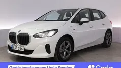 Vit Begagnad 2023 BMW 230e Active Tourer Minibuss | 327 900 kr