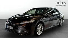 Mörkbrun (brown) Begagnad 2020 Toyota Camry Executive Sedan | 269 900 kr (Superpris)