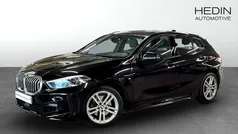 Svart (black) Begagnad 2020 BMW 118 M Sport Halvkombi | 218 700 kr (Marknadspris)