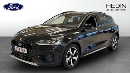 Begagnad Ford Focus Active 125 HK (91 kW) 2023 Svart Halvkombi