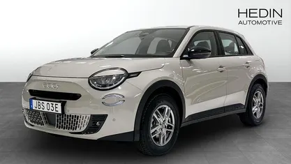 Grå Ny 2025 Fiat 600 Icon Halvkombi | 352 900 kr (Marknadspris)