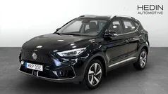 Svart (black) Begagnad 2022 MG ZS Luxury Sedan | 244 900 kr (Bra pris)