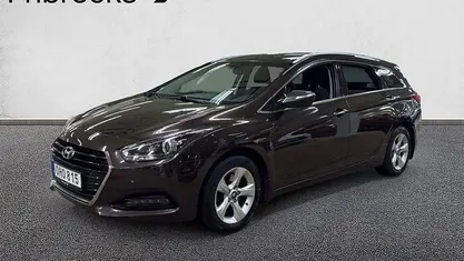 Mörkbrun Begagnad 2016 Hyundai i40 Kombi | 89 900 kr (Marknadspris)