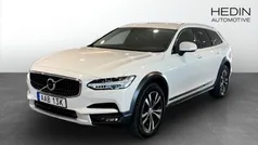 Vit (white) Begagnad 2019 Volvo V90 CC Kombi | 299 900 kr (Marknadspris)