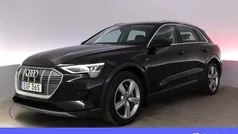 Svart Begagnad 2021 Audi e-tron Proline SUV | 349 900 kr (Bra pris)