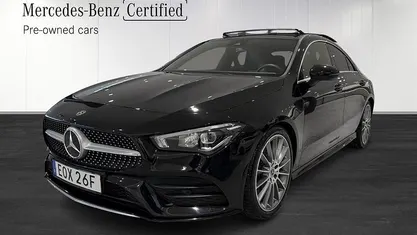 Svart metallic Begagnad 2019 Mercedes CLA200 AMG Sedan | 319 900 kr (Marknadspris)