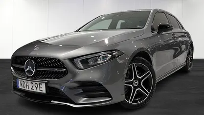 Grå Begagnad 2022 Mercedes A250 AMG Halvkombi | 289 900 kr (Marknadspris)
