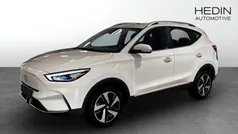 Vit Begagnad 2023 MG ZS Comfort Sedan | 309 900 kr (Marknadspris)