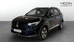 Svart (black) Begagnad 2022 MG ZS Luxury Sedan | 254 900 kr (Bra pris)