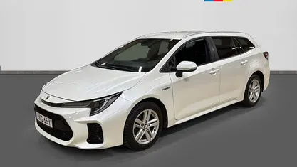 Vit Begagnad 2021 Suzuki Swace Kombi | 195 400 kr (Marknadspris)