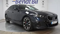 Carbon black metallic Begagnad 2024 BMW 550e M Sport Sedan | 919 500 kr (Superpris)