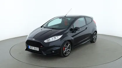 Svart Begagnad 2015 Ford Fiesta ST Sedan | 101 000 kr (Marknadspris)