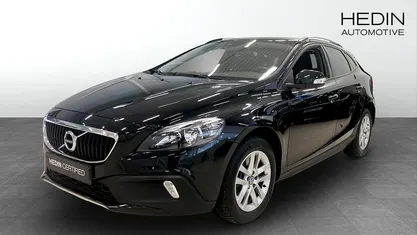 Begagnad Volvo V40 CC Kinetic 150 HK (110 kW) 2016 Svart Kombi