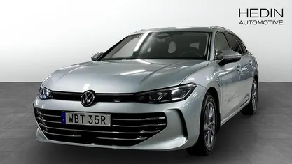 Begagnad VW Passat Elegance 177 HK (130 kW) 2024 Silver Kombi