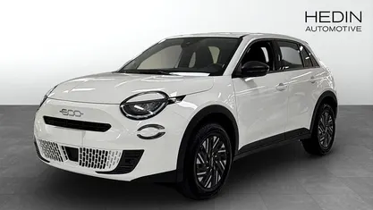 Begagnad Fiat 600 Pop 101 HK (74 kW) 2023 SUV