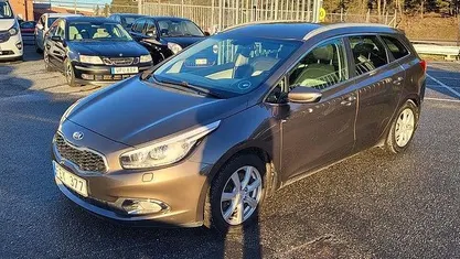 Brun Begagnad 2013 Kia Ceed Sportswagon Comfort Kombi | 69 900 kr (Marknadspris)
