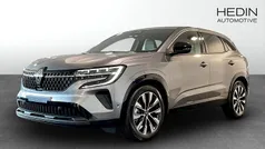 Grå Begagnad 2024 Renault Austral Techno SUV | 379 900 kr (Marknadspris)