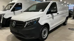 Vit Begagnad 2023 Mercedes e-Vito Minibuss | 349 900 kr