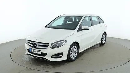 Vit Begagnad 2015 Mercedes B180 Minibuss | 151 000 kr (Marknadspris)