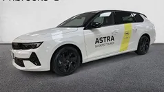 Vit Begagnad 2024 Opel Astra Edition Kombi | 309 900 kr (Marknadspris)