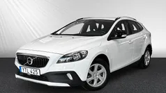 Vit Begagnad 2017 Volvo V40 CC Business Edition Kombi | 214 400 kr (Marknadspris)