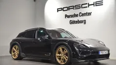 Svart (black) Begagnad 2023 Porsche Taycan 4S Cross Turismo Sedan | 899 000 kr (Marknadspris)