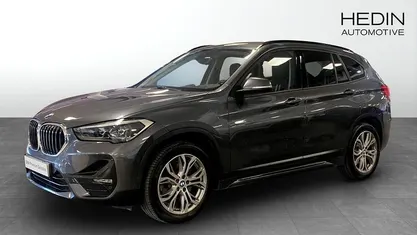Grå Begagnad 2019 BMW X1 Sport Line SUV | 268 700 kr (Marknadspris)