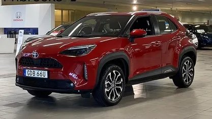 Begagnad Toyota Yaris Cross Active 116 HK (85 kW) 2022 Röd SUV