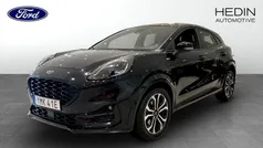 Svart (black) Begagnad 2022 Ford Puma Gen-E ST-Line SUV | 199 900 kr (Superpris)