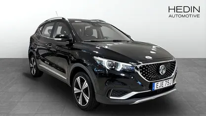 Svart Begagnad 2021 MG ZS Luxury SUV | 149 900 kr