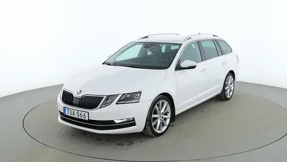 Vit Begagnad 2017 Skoda Octavia Style Kombi | 164 000 kr (Marknadspris)