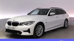 Vit Begagnad 2021 BMW 330e Sport Line Kombi | 298 900 kr (Marknadspris)