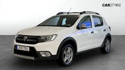 Vit Begagnad 2021 Dacia Sandero Stepway Halvkombi | 79 900 kr