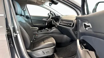 Grå Ny 2025 Kia Sportage Advance SUV | 444 475 kr (Marknadspris)