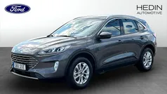 Grå (grey) Begagnad 2023 Ford Kuga Titanium SUV | 269 900 kr (Marknadspris)