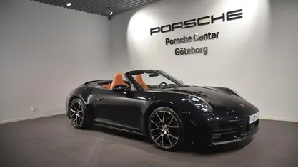 Begagnad Porsche 911 Carrera Cabriolet 395 HK (290 kW) 2024 Svart (black) Cab