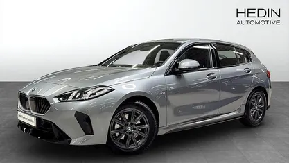 Begagnad BMW 120 M Sport 156 HK (114 kW) 2025 Grå Halvkombi