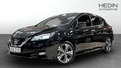 Svart Begagnad 2022 Nissan Leaf N-Connecta Halvkombi | 174 900 kr (Marknadspris)